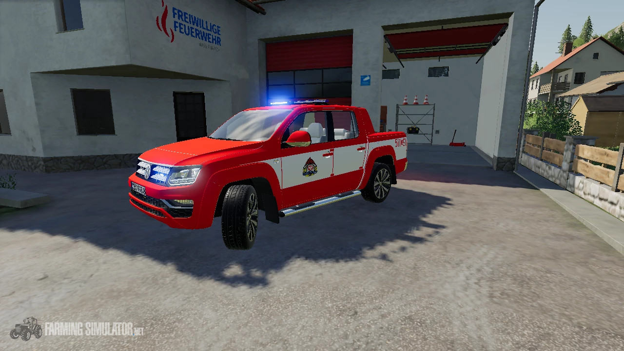 Volkswagen Amarok The Red and White Version v4.0 - Farming Simulator Mods