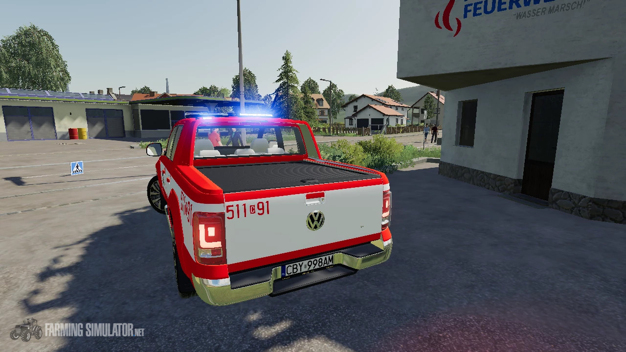 Volkswagen Amarok The Red and White Version v4.0 - Farming Simulator Mods